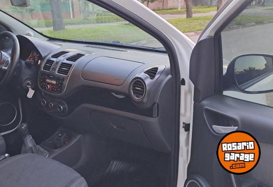Autos - Fiat Nuevo palio 1.4 atractive 2017 Nafta 124000Km - En Venta
