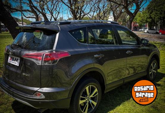 Camionetas - Toyota RAV4 2.0 Rav 4/ SW4 Hilux 2018 Nafta 97000Km - En Venta