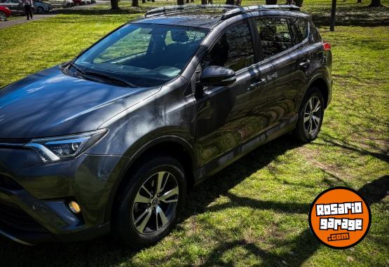 Camionetas - Toyota RAV4 2.0 Rav 4/ SW4 Hilux 2018 Nafta 97000Km - En Venta