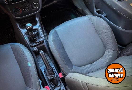Autos - Fiat PUNTO ATRACTIVE / Palio 2015 Nafta 115000Km - En Venta