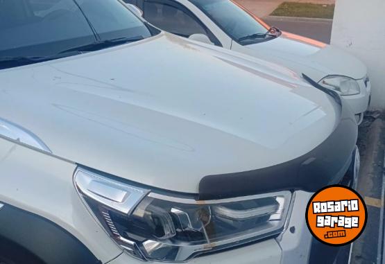 Camionetas - Toyota Hilux SRV 2021 Diesel 30000Km - En Venta