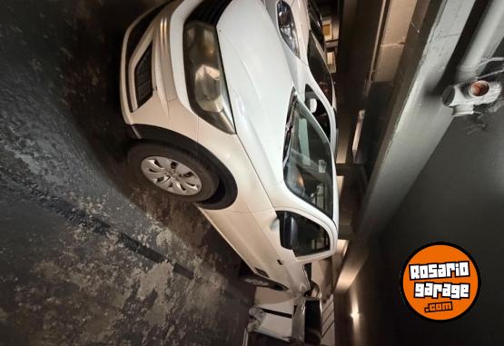 Utilitarios - Volkswagen Saveiro 2017 Nafta 129000Km - En Venta