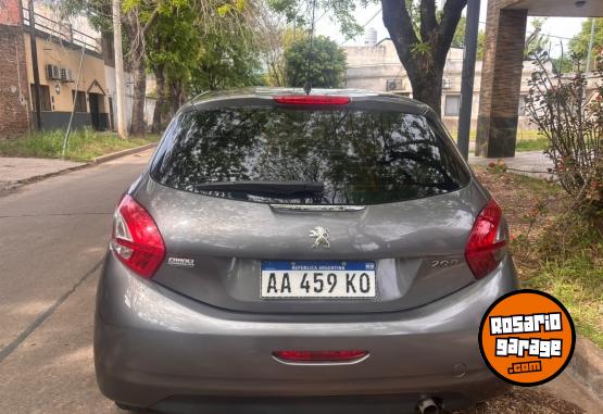 Autos - Peugeot 208 allure nav 2016 Nafta 96000Km - En Venta