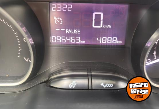 Autos - Peugeot 208 allure nav 2016 Nafta 96000Km - En Venta