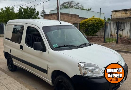 Autos - Peugeot Partner 2015 Nafta 158000Km - En Venta