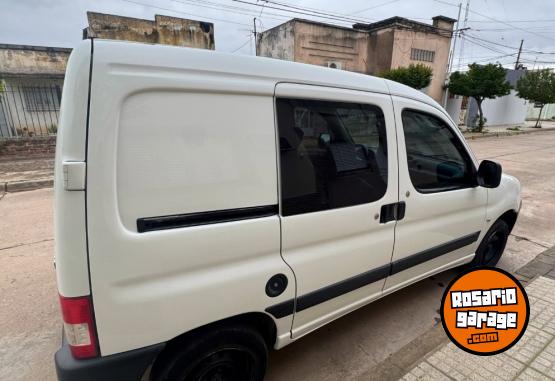 Autos - Peugeot Partner 2015 Nafta 158000Km - En Venta