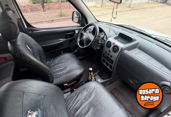 Autos - Peugeot Partner 2015 Nafta 158000Km - En Venta