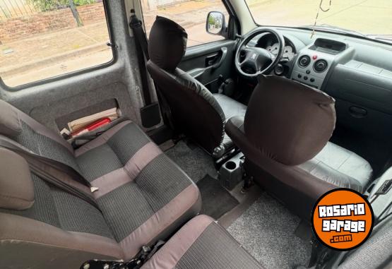 Autos - Peugeot Partner 2015 Nafta 158000Km - En Venta