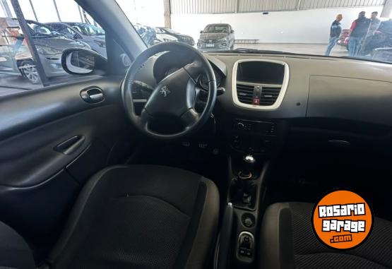 Autos - Peugeot 207 COMPACT FELINE 1.4 HD 2013 Diesel 166097Km - En Venta