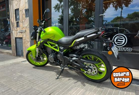 Motos - Benelli 302 s 2022 Nafta 22600Km - En Venta