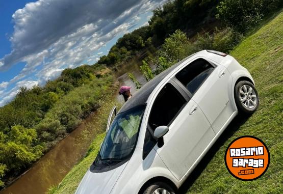 Autos - Fiat Punto attractive 2013 GNC 198000Km - En Venta