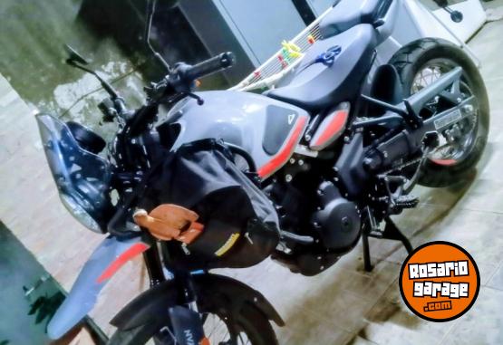 Motos - Royal Enfield Himalayan 450 2025 Nafta 9000Km - En Venta