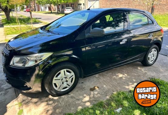 Autos - Chevrolet Onix 2017 Nafta 121000Km - En Venta