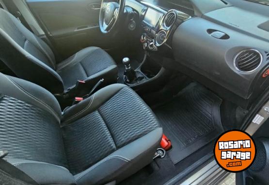 Autos - Toyota ETIOS XLS 1.5N 6MT 2018 Nafta 89000Km - En Venta