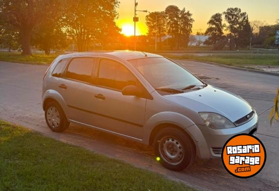 Autos - Ford Fiesta 2004 Nafta 276000Km - En Venta