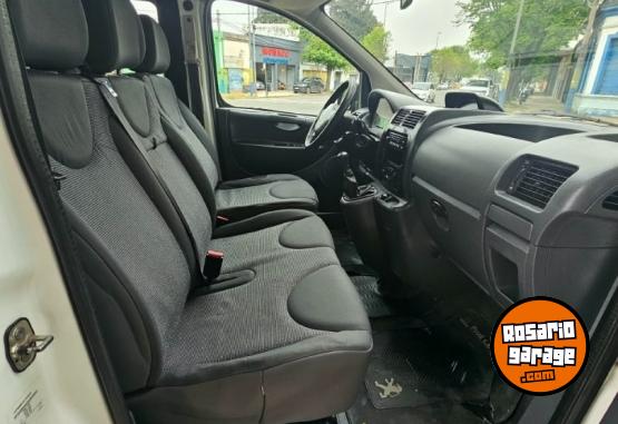 Utilitarios - Peugeot EXPERT HDI CONFORT 8 ASI 2013 Nafta 140000Km - En Venta