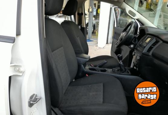 Camionetas - Ford Ranger XL 2021 Diesel 130000Km - En Venta