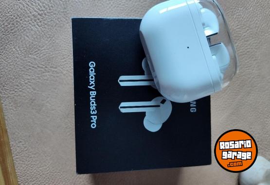Telefonía - Samsung galaxy buts 3 pro - En Venta