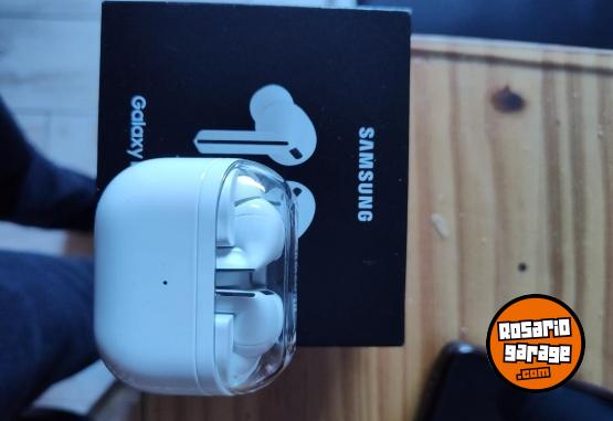Telefonía - Samsung galaxy buts 3 pro - En Venta