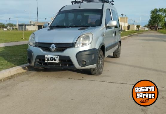 Utilitarios - Renault Kangoo 2014 GNC 230000Km - En Venta