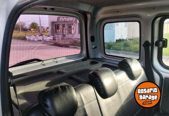 Utilitarios - Renault Kangoo 2014 GNC 230000Km - En Venta