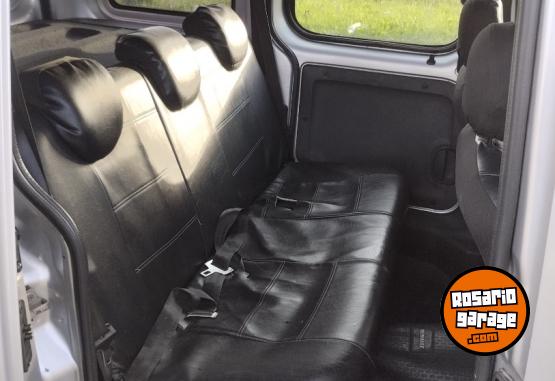 Utilitarios - Renault Kangoo 2014 GNC 230000Km - En Venta