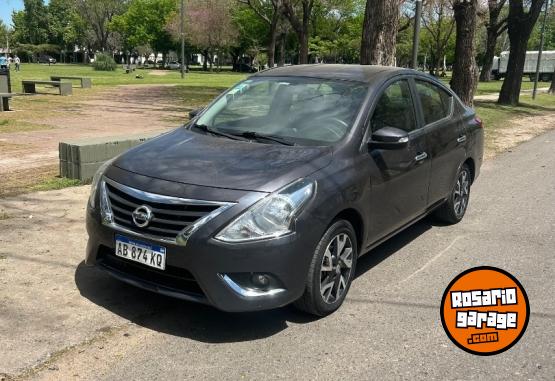 Autos - Nissan Versa 1.6 Exclusive At 2015 Nafta 110000Km - En Venta
