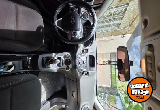 Autos - Ford Fiesta se 2014 Nafta 127000Km - En Venta