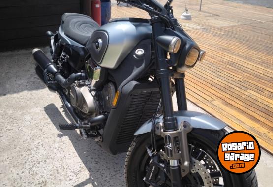 Motos - Qj Motor Srv 2025 Nafta 3030Km - En Venta