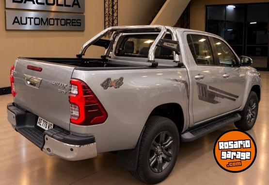 Camionetas - Toyota HILUX SRV 4x4 2021 Diesel 67000Km - En Venta