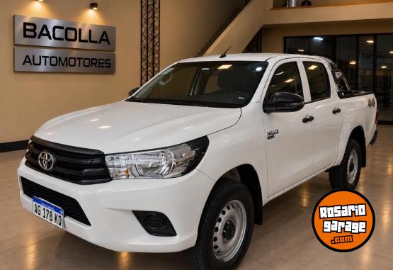 Camionetas - Toyota HILUX DX 4x4 2023 Diesel 56000Km - En Venta