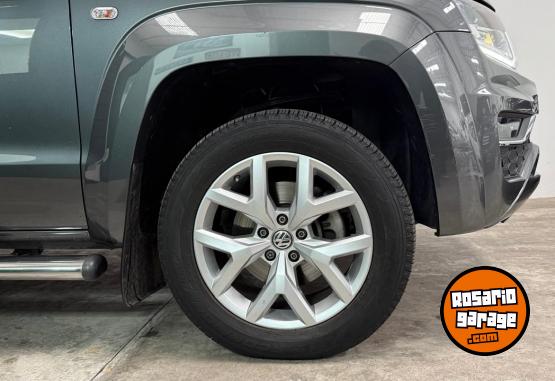 Camionetas - Volkswagen Amarok Highline V6 2023 Diesel 29000Km - En Venta