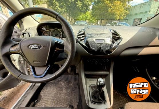 Autos - Ford Ka Sedan S 2017 Nafta 117000Km - En Venta