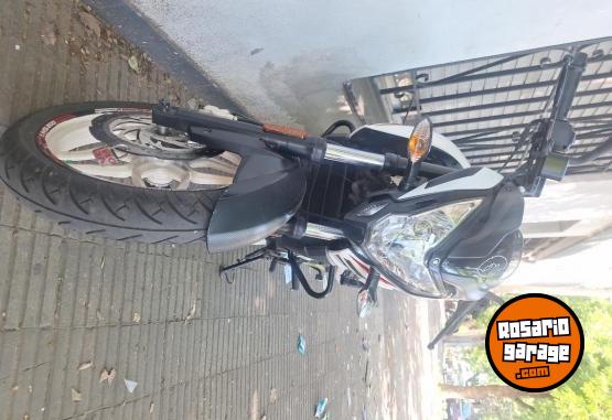 Motos - Bajaj Rouser NS 200 2023 Nafta 17863Km - En Venta