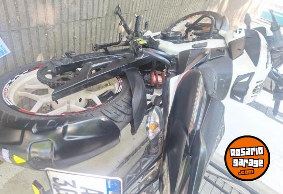 Motos - Bajaj Rouser NS 200 2023 Nafta 17863Km - En Venta
