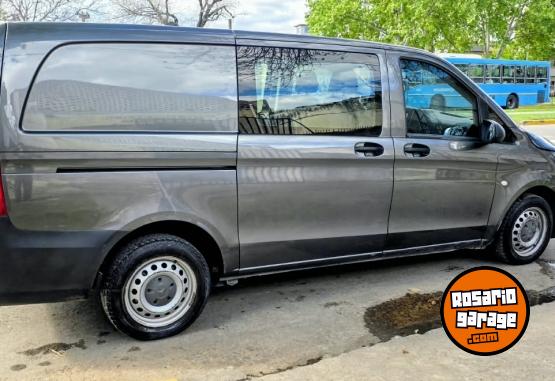 Utilitarios - Mercedes Benz VITO 111 CDU MIXTO 2016 Diesel - En Venta