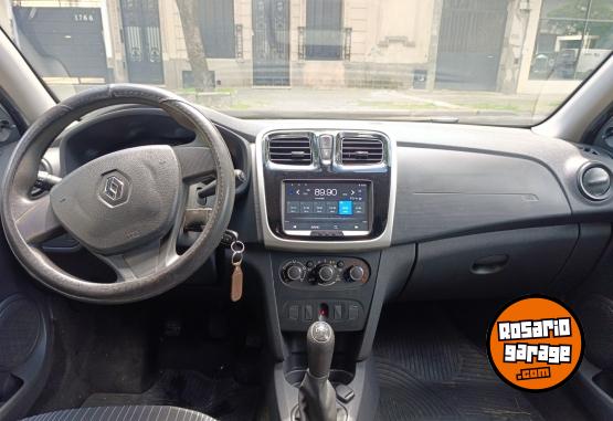Autos - Renault Sandero Authent+NAVEGADOR 2017 Nafta 92000Km - En Venta