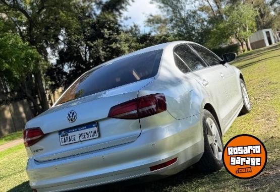 Autos - Volkswagen Vento 2.5 Luxury 2016 Nafta 210000Km - En Venta