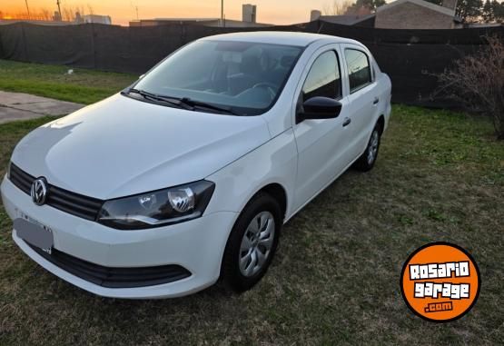 Autos - Volkswagen Voyage 2016 Nafta 45100Km - En Venta