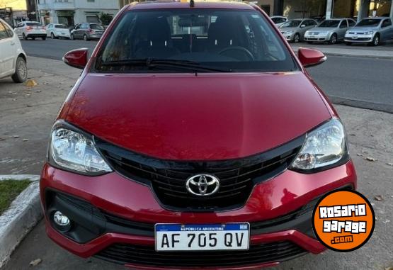 Autos - Toyota Etios XLS MT 2022 Nafta 9500Km - En Venta
