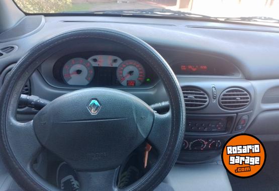 Autos - Renault SCENIC 2010 Nafta 234000Km - En Venta
