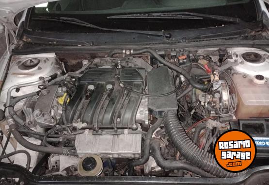 Autos - Renault Laguna XRT 2001 GNC 300000Km - En Venta