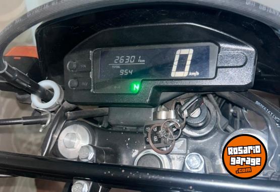 Motos - Honda Tornado 250 2020 Nafta 26000Km - En Venta