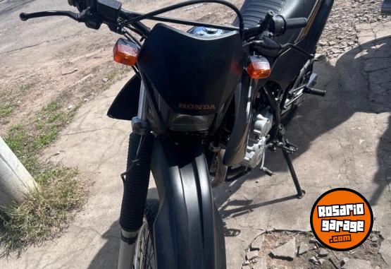 Motos - Honda Tornado 250 2020 Nafta 26000Km - En Venta
