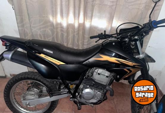 Motos - Honda Tornado 250 2020 Nafta 26000Km - En Venta