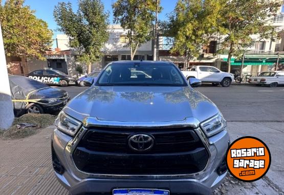 Camionetas - Toyota Hilux Srx 4x4 2023 Diesel 140000Km - En Venta