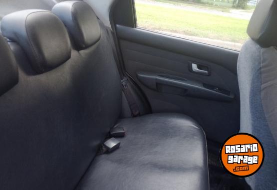 Autos - Fiat Siena 2016 GNC 111111Km - En Venta