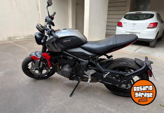 Motos - Triumph trident 660 2024 Nafta 3100Km - En Venta