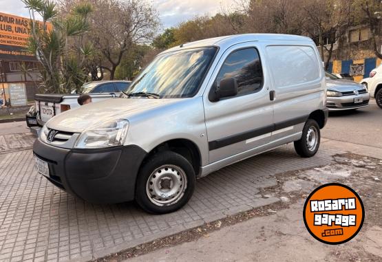 Utilitarios - Peugeot Partner 2018 Diesel 163000Km - En Venta