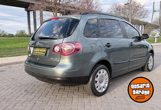 Autos - Volkswagen SURAN 1.6 CONFORT 2010 Nafta 165000Km - En Venta
